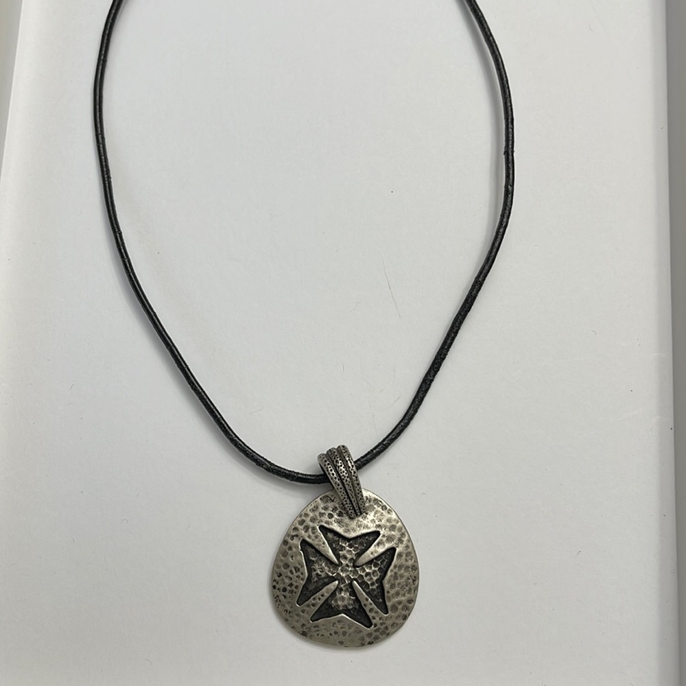 METAL KINGHTS TEMPLAR PENDANT